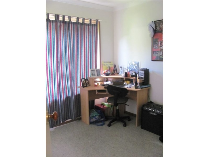 8 Thomas Place, Culcairn NSW 2660