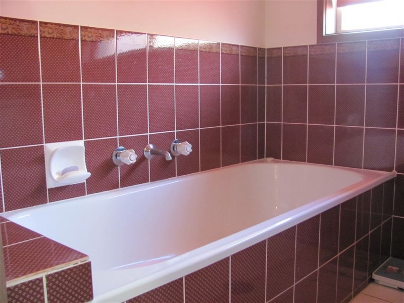 8 Thomas Place, Culcairn NSW 2660