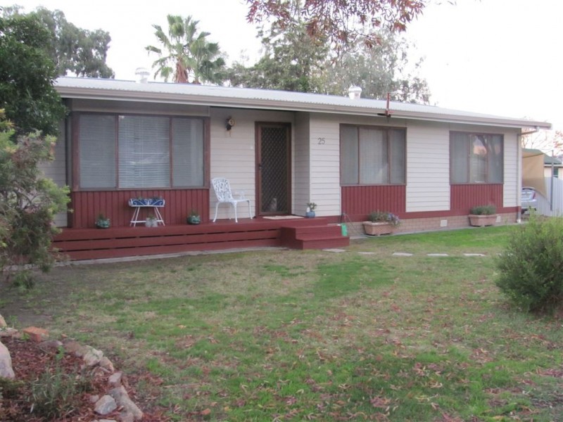 25 Young Street, Holbrook NSW 2644
