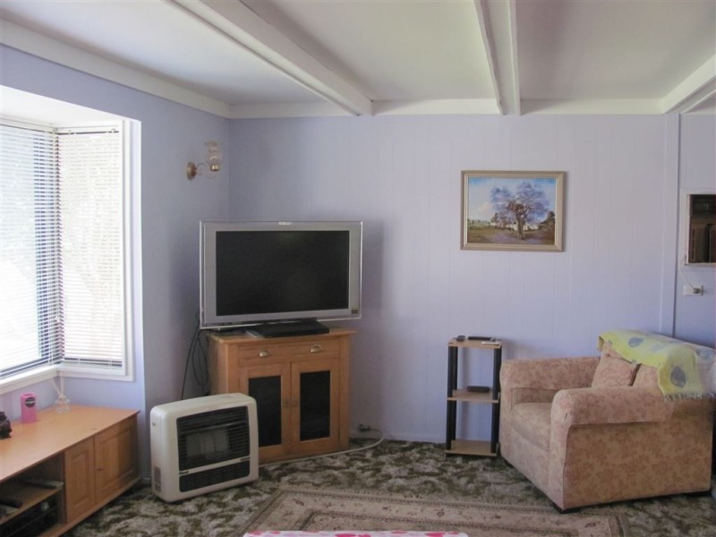 25 Young Street, Holbrook NSW 2644