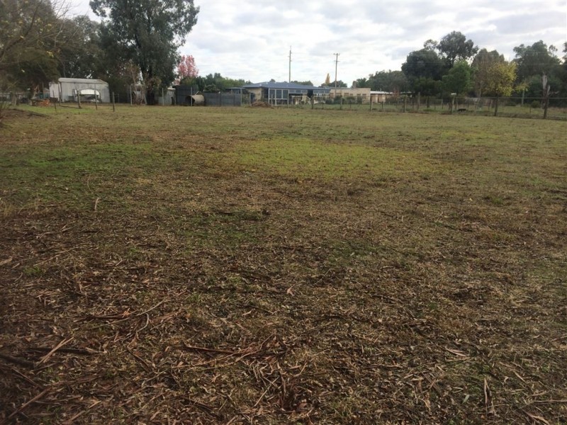 65,67 Macinnes Street, Holbrook NSW 2644