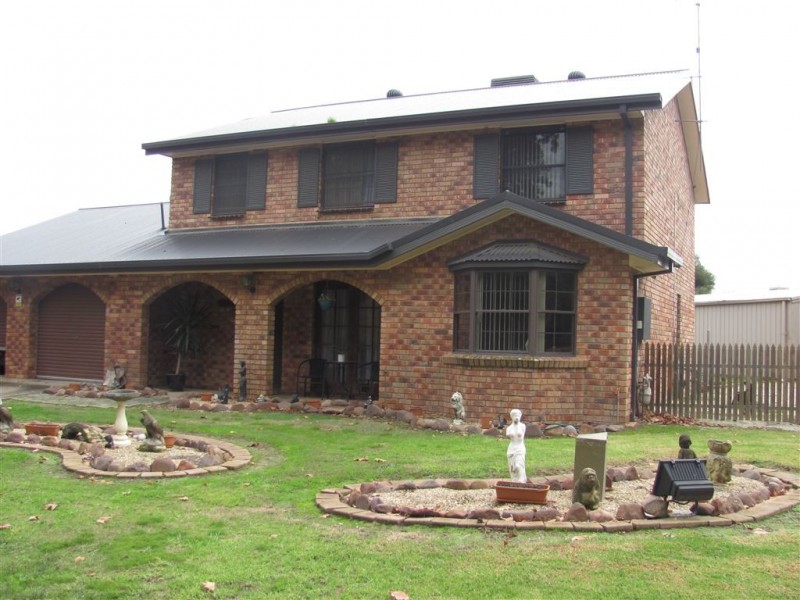 1 McLaurin Cresent, Holbrook NSW 2644