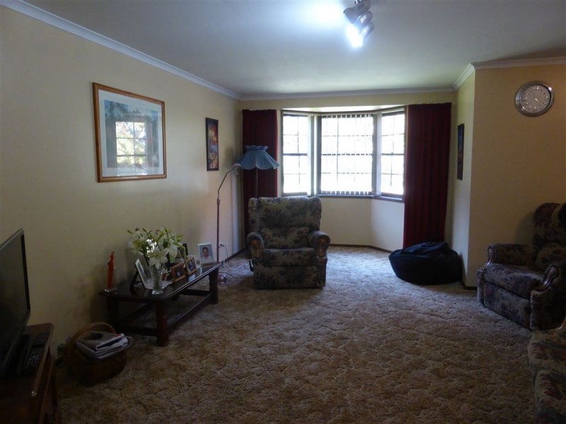 1 McLaurin Cresent, Holbrook NSW 2644