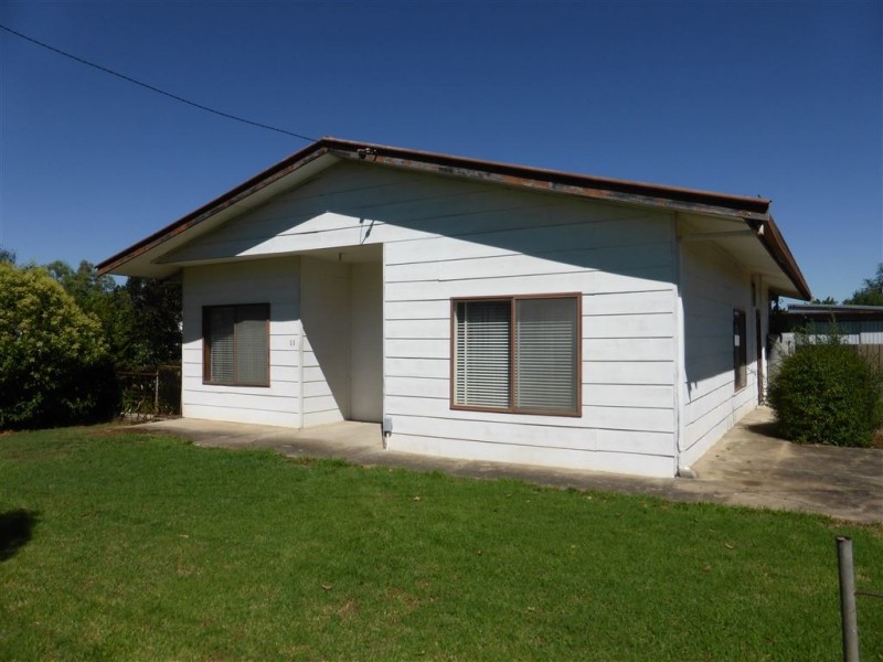 11 Gundagai Street, Holbrook NSW 2644