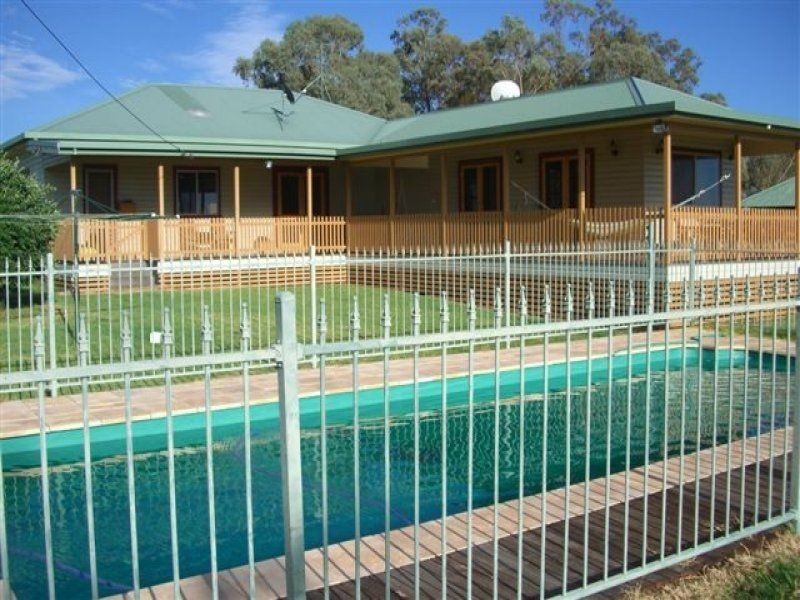 . Lone Pine, Inverell NSW 2360