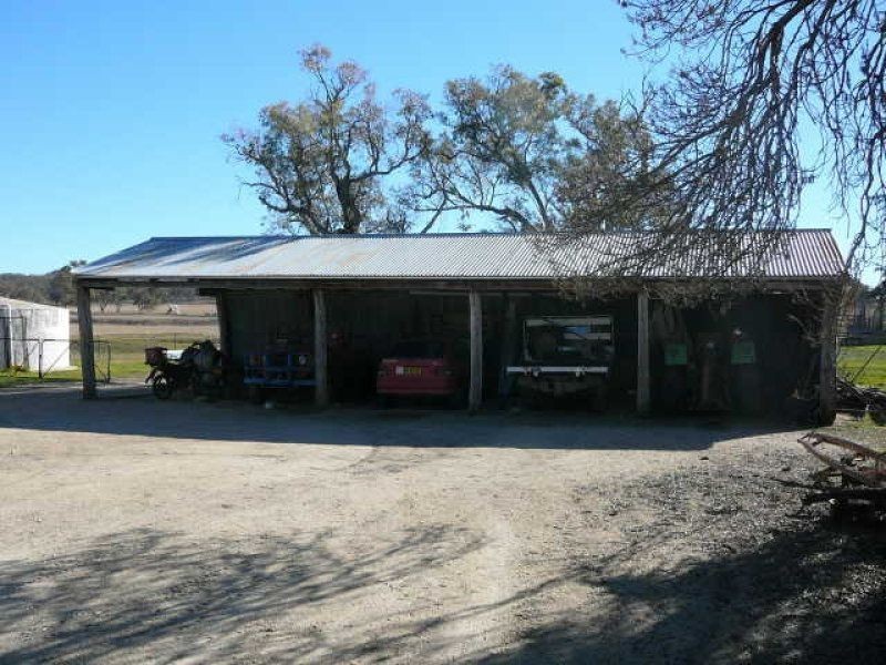 ** Kempton Park, Inverell NSW 2360