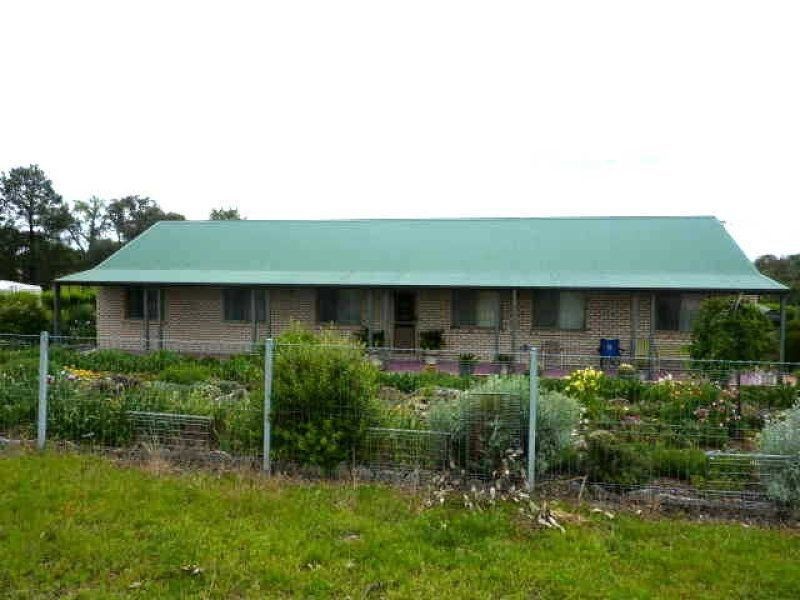 ” WILDBOULDERS”, Inverell NSW 2360