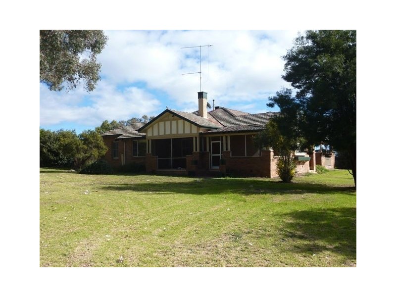 . Emu Hill, Inverell NSW 2360