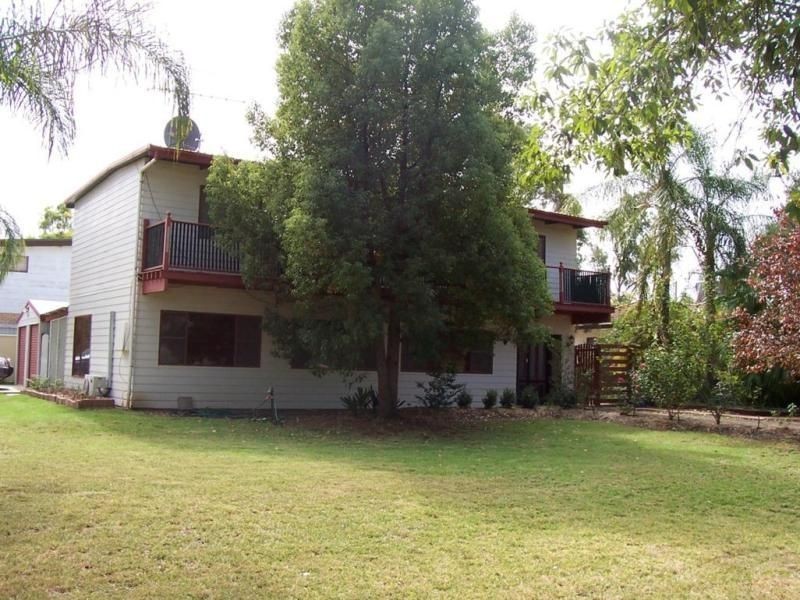 11 MACQUARIE DRIVE, Warren NSW 2824