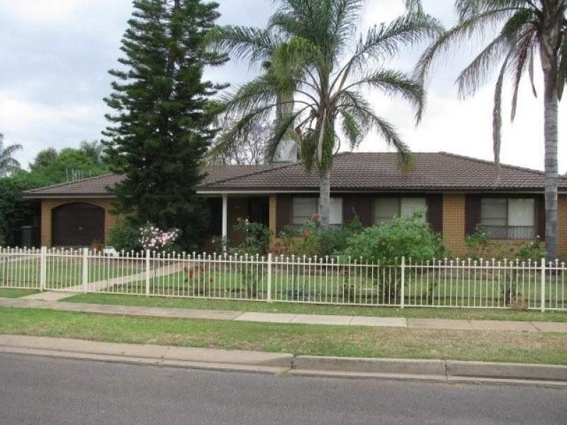 8 MILSON STREET, Warren NSW 2824