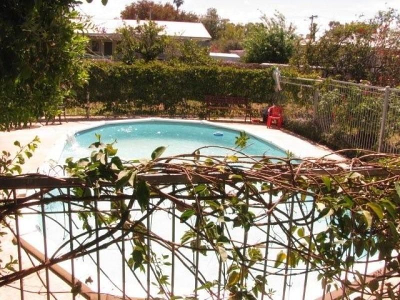 8 MILSON STREET, Warren NSW 2824
