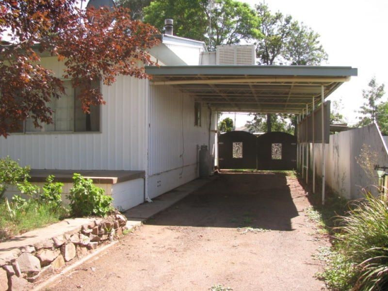 84 CHESTER STREET, Warren NSW 2824