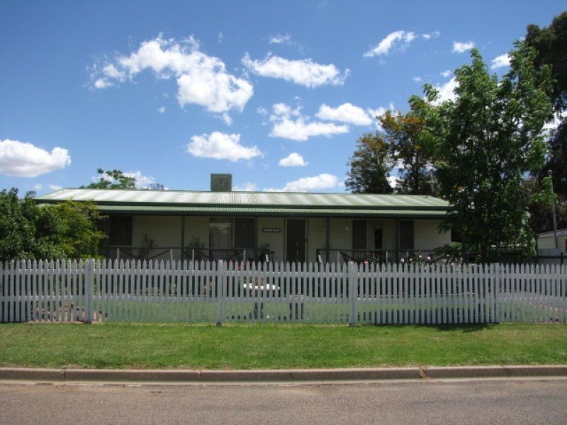 65 Thornton Ave, Warren NSW 2824