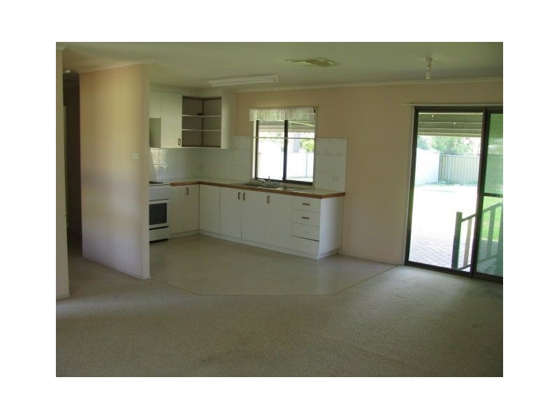 26 Garden Ave, Warren NSW 2824