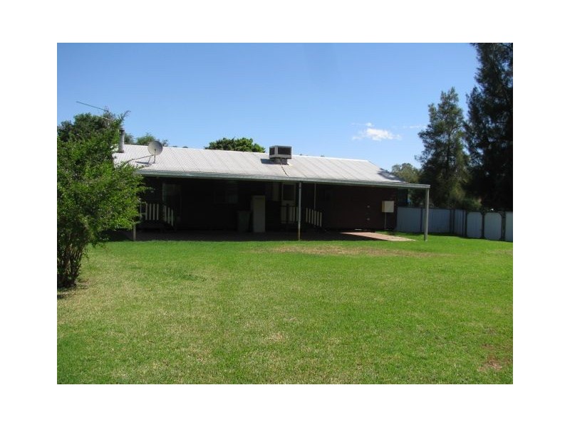 26 Garden Ave, Warren NSW 2824