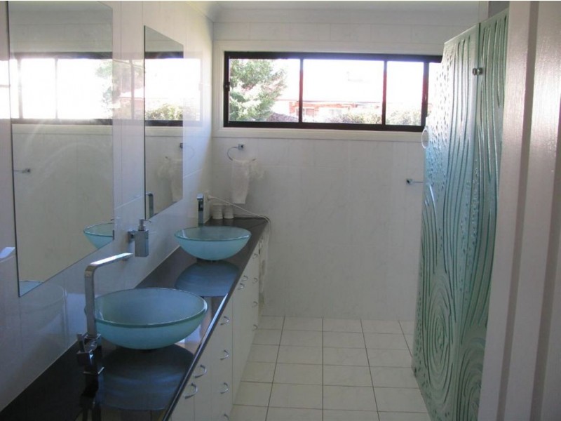 24 Orchard St, Warren NSW 2824