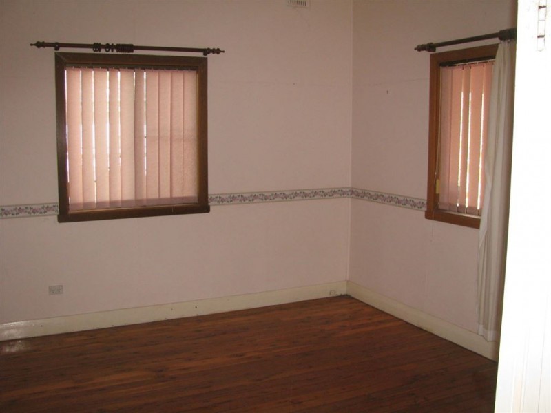 10 Milson St, Warren NSW 2824