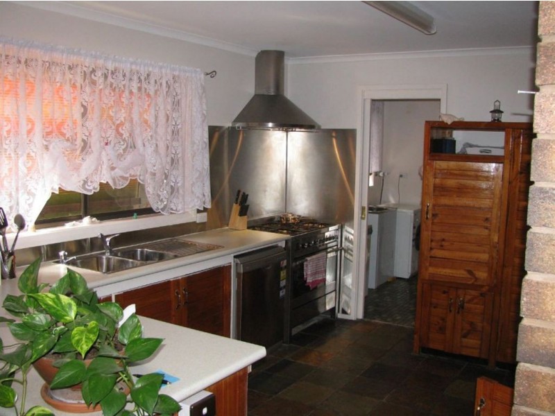 5 Hume St, Warren NSW 2824