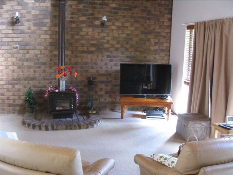 5 Hume St, Warren NSW 2824