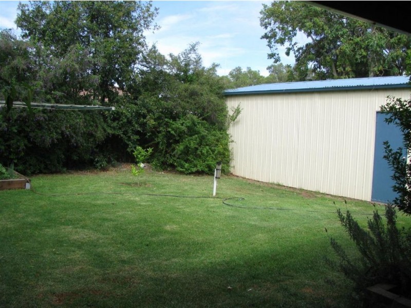 5 Hume St, Warren NSW 2824