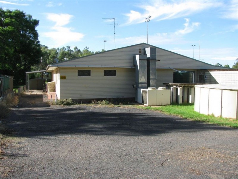 5 Burton St, Warren NSW 2824