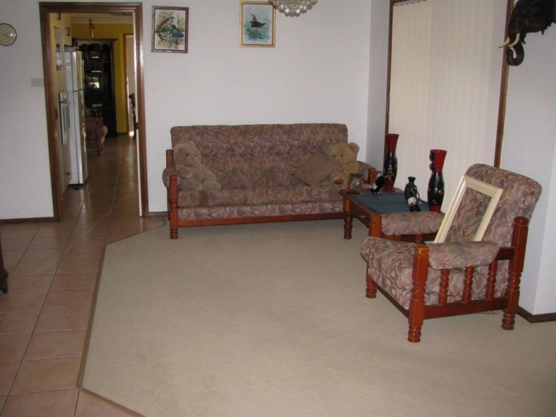 1 Mageibra Place, Warren NSW 2824