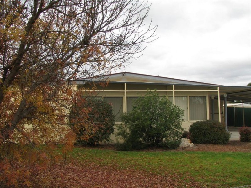 16 Zora St, Warren NSW 2824