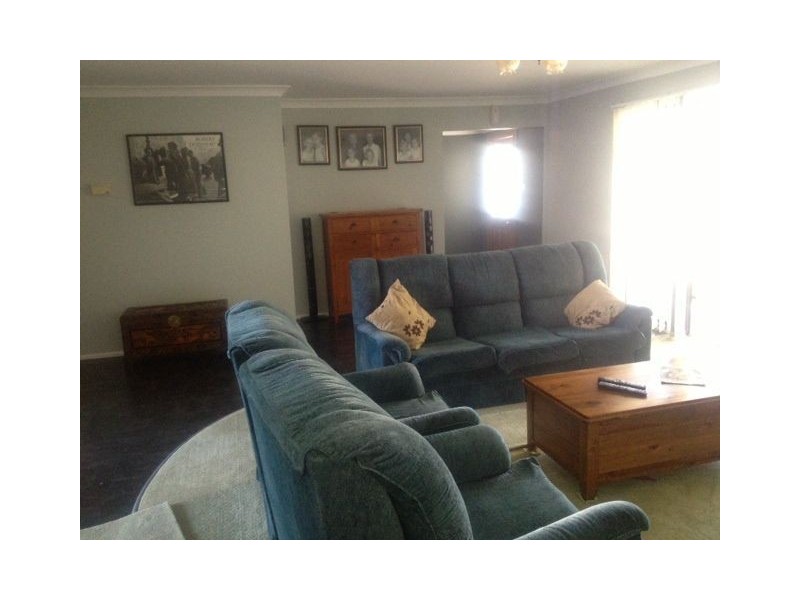 16 Zora St, Warren NSW 2824