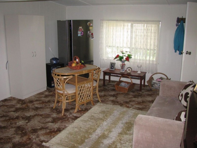 19 Glen St, Warren NSW 2824