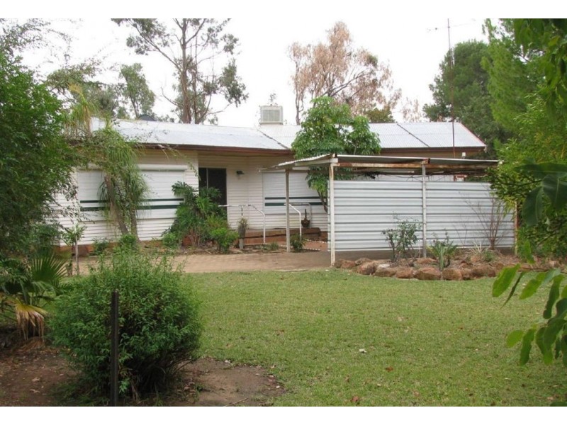 11 Wilson St, Warren NSW 2824