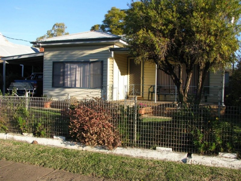 9 Milson St, Warren NSW 2824