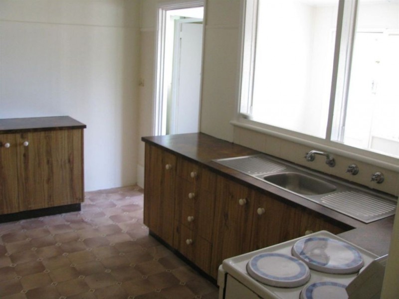 9 Gillendoon St, Warren NSW 2824