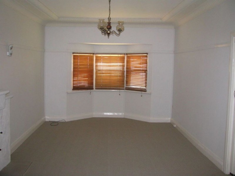 80 Dubbo St, Warren NSW 2824