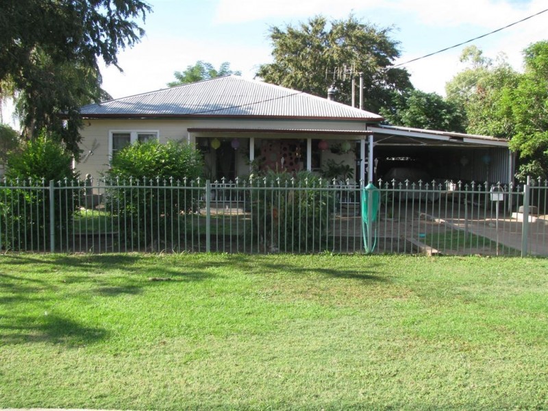 26 Stafford St, Warren NSW 2824
