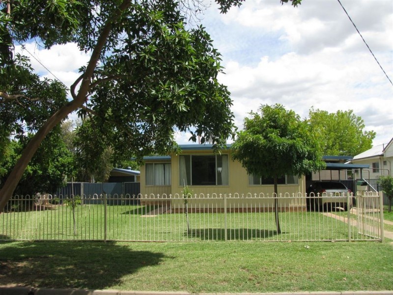 3 Boss Ave, Warren NSW 2824