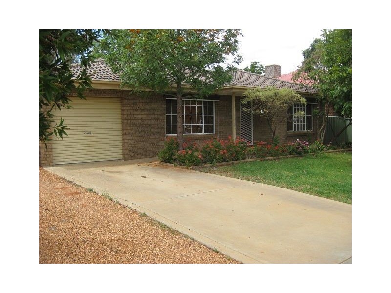 12 Bannister Court, Cobar NSW 2835