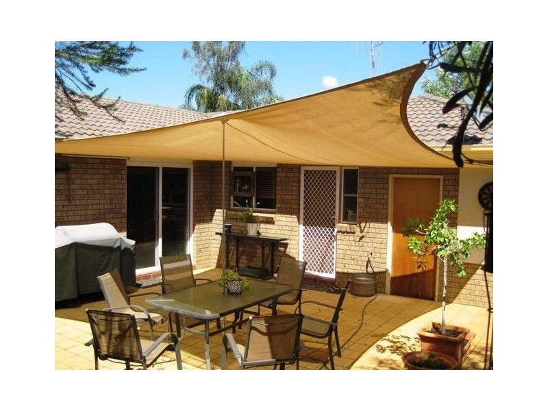 12 Bannister Court, Cobar NSW 2835