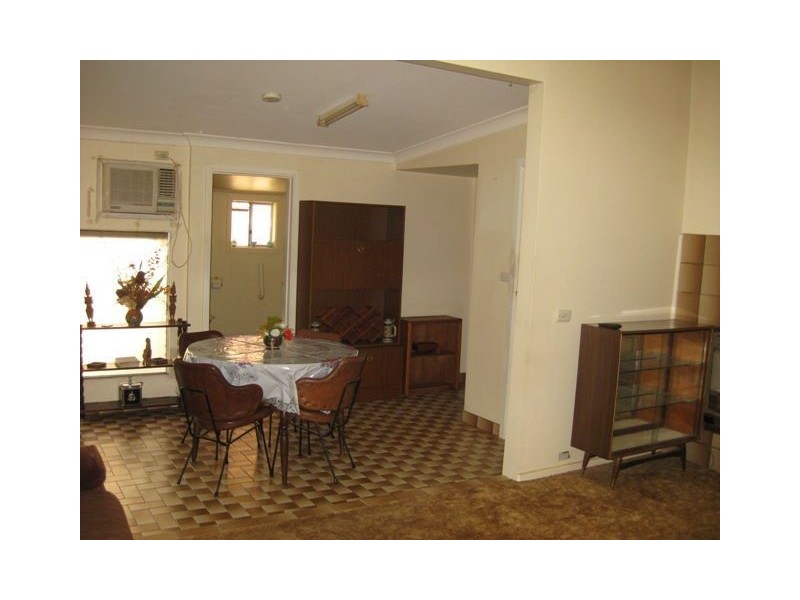 28 Barton Street, Cobar NSW 2835