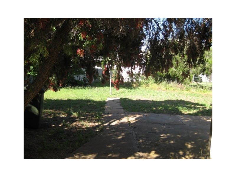 28 Barton Street, Cobar NSW 2835