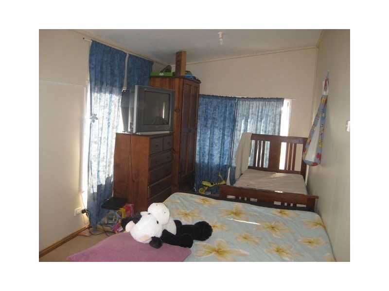 24 Green Street, Cobar NSW 2835