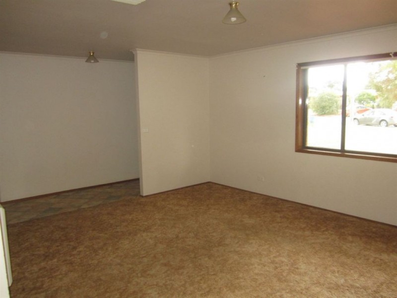 5 Cypress Place, Cobar NSW 2835