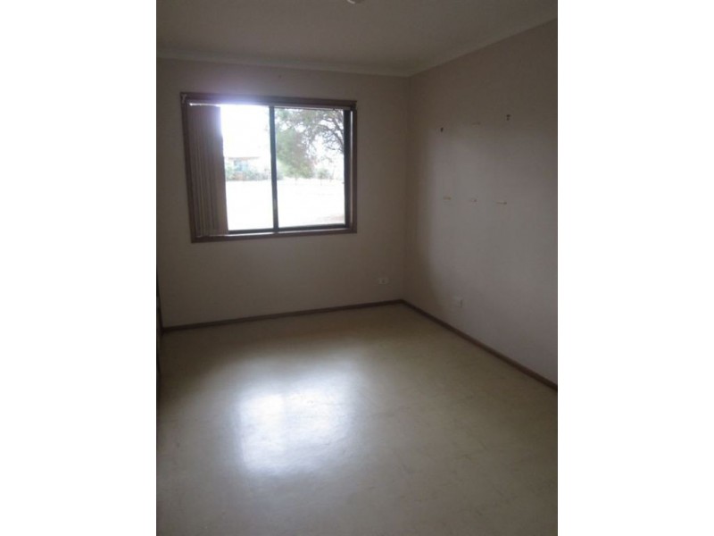 5 Cypress Place, Cobar NSW 2835