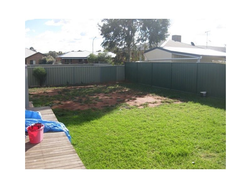 4 Hogan Place, Cobar NSW 2835