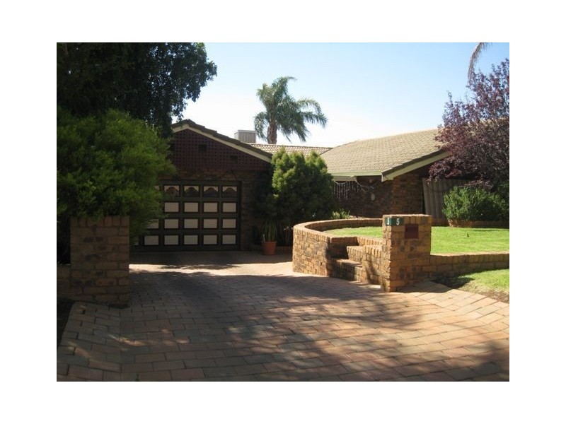 5 Jones Drive, Cobar NSW 2835