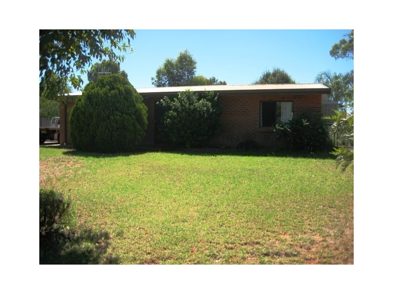 28 Tindera St, Cobar NSW 2835