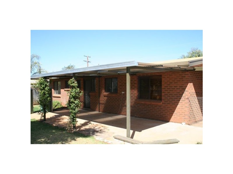 28 Tindera St, Cobar NSW 2835
