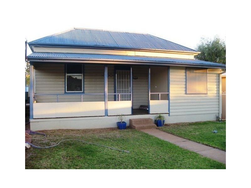 42 Green Street, Cobar NSW 2835