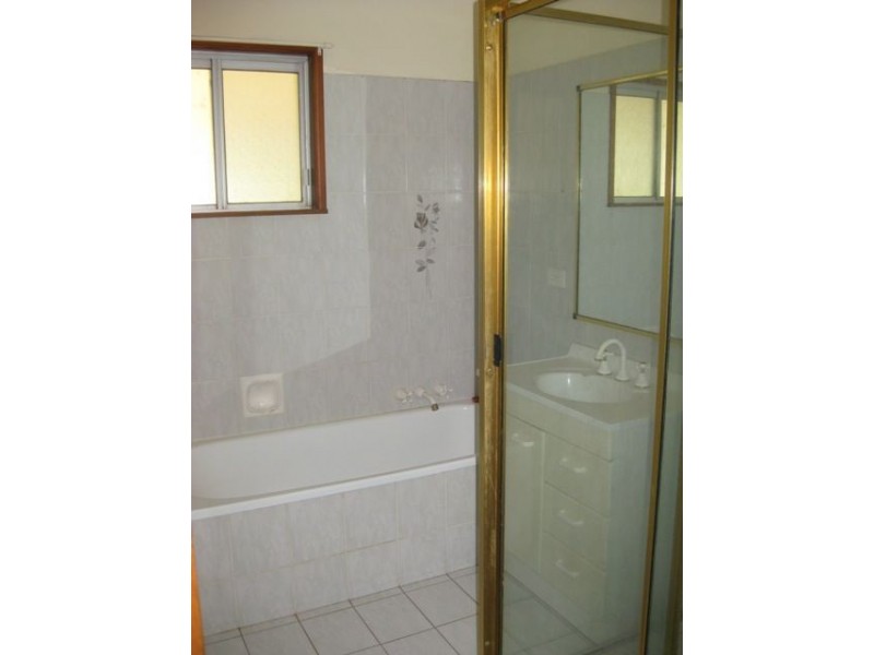 7 Lamrock St, Cobar NSW 2835