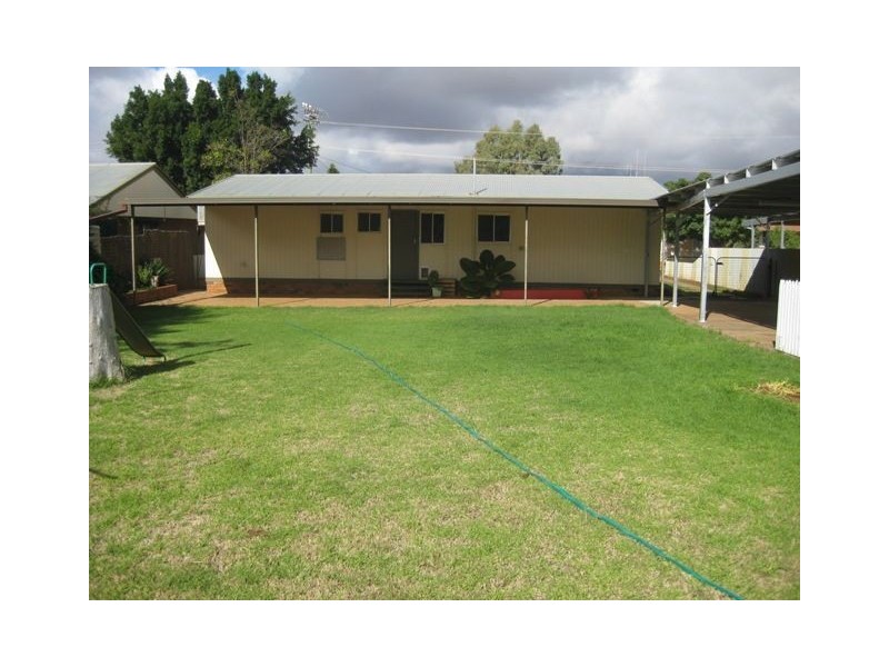7 Lamrock St, Cobar NSW 2835