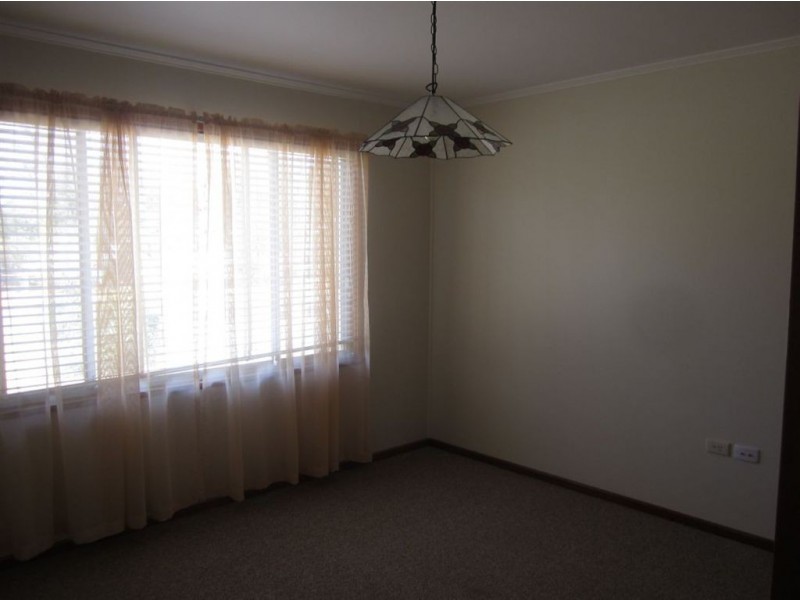 27 Monaghan St, Cobar NSW 2835